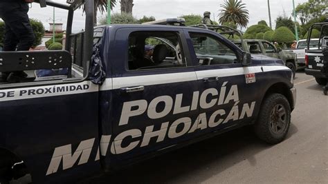 5 killed, including a police officer, in western Mexico state of Michoacan